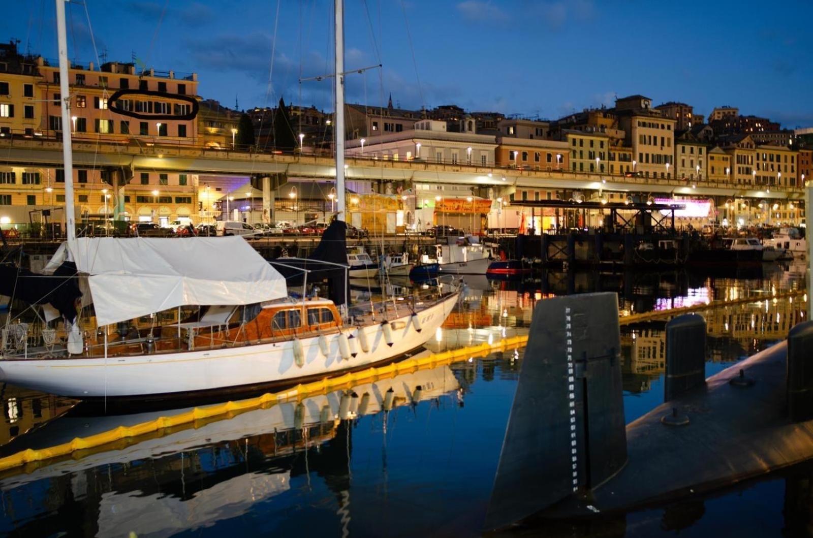 Port View Hotel Genua Buitenkant foto